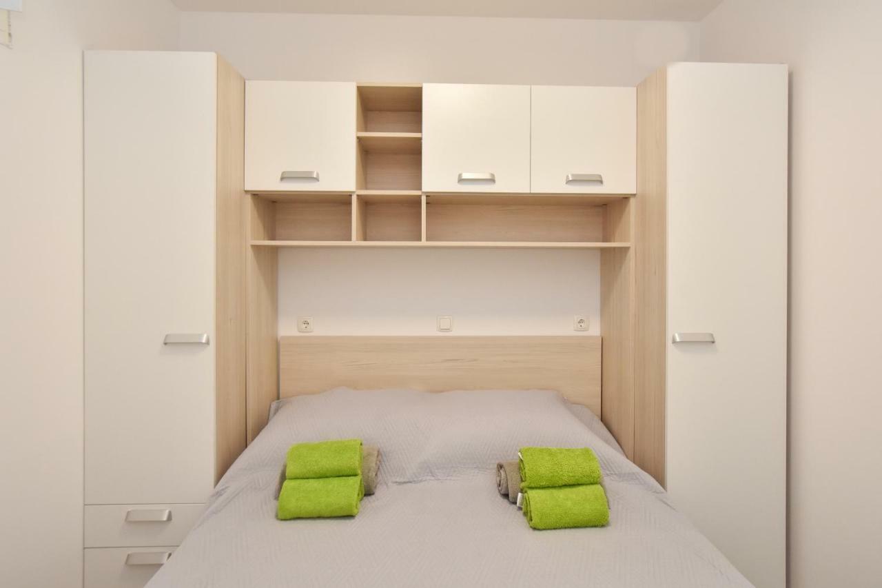 Apartmani Iva&Ante Dugi Rat Dış mekan fotoğraf