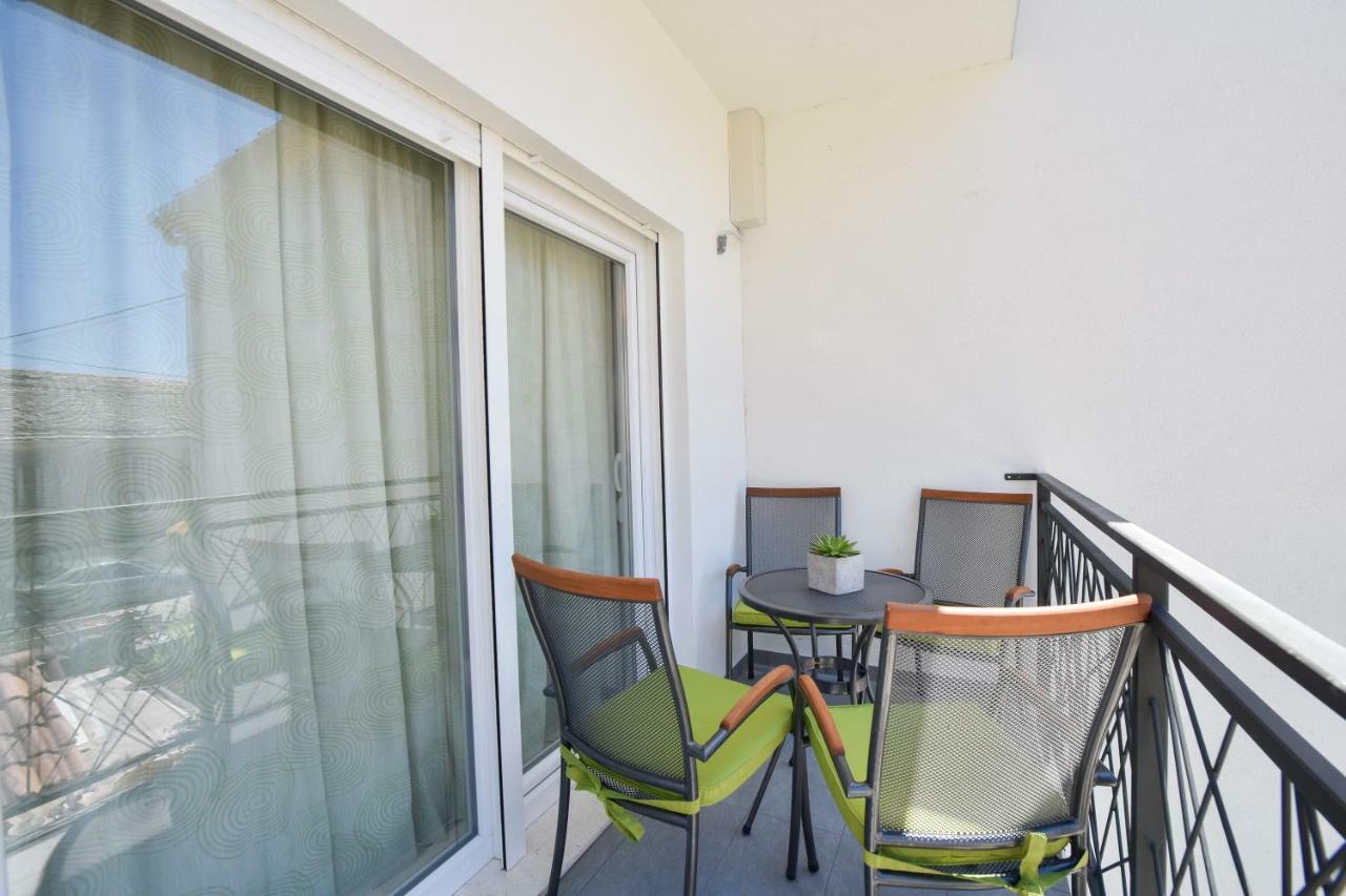 Apartmani Iva&Ante Dugi Rat Dış mekan fotoğraf